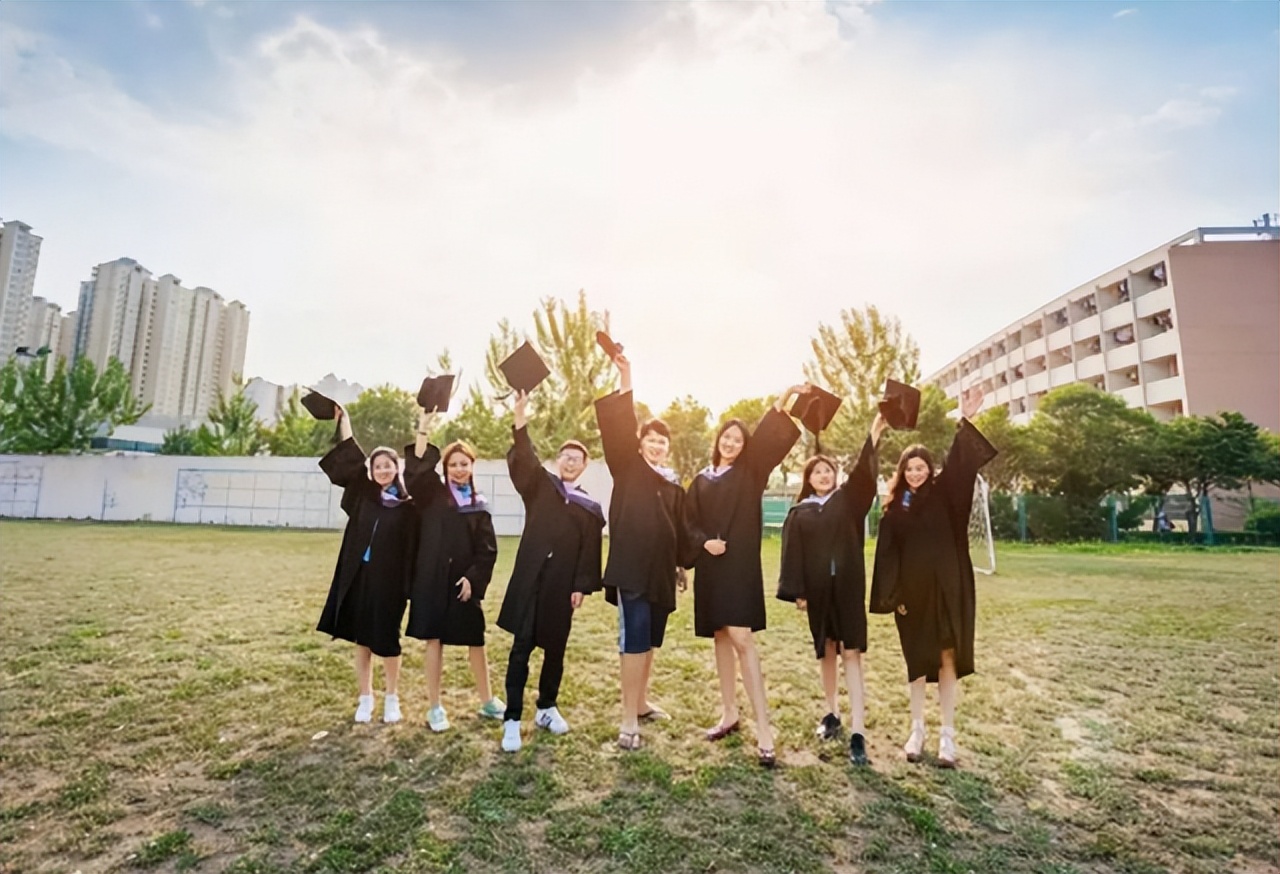 兰州交通大学一学生在宿舍意外死亡，校方通报公布，令人惋惜