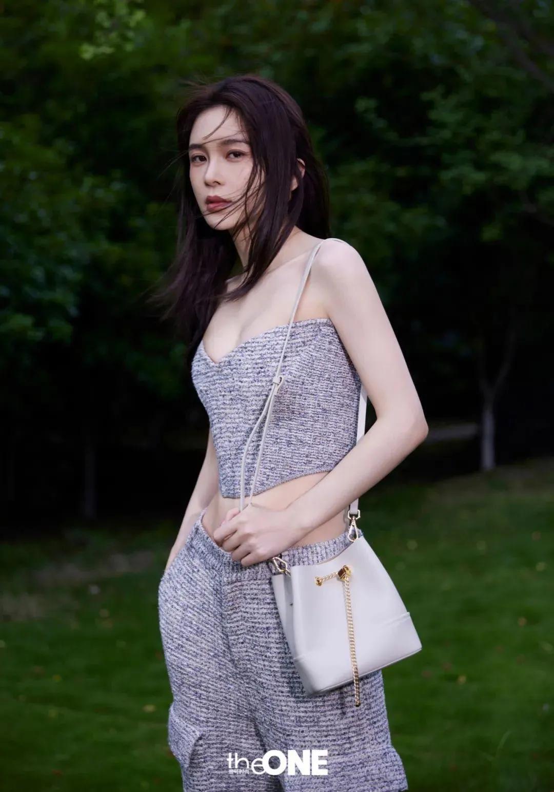 赵樱子初夏气质大片