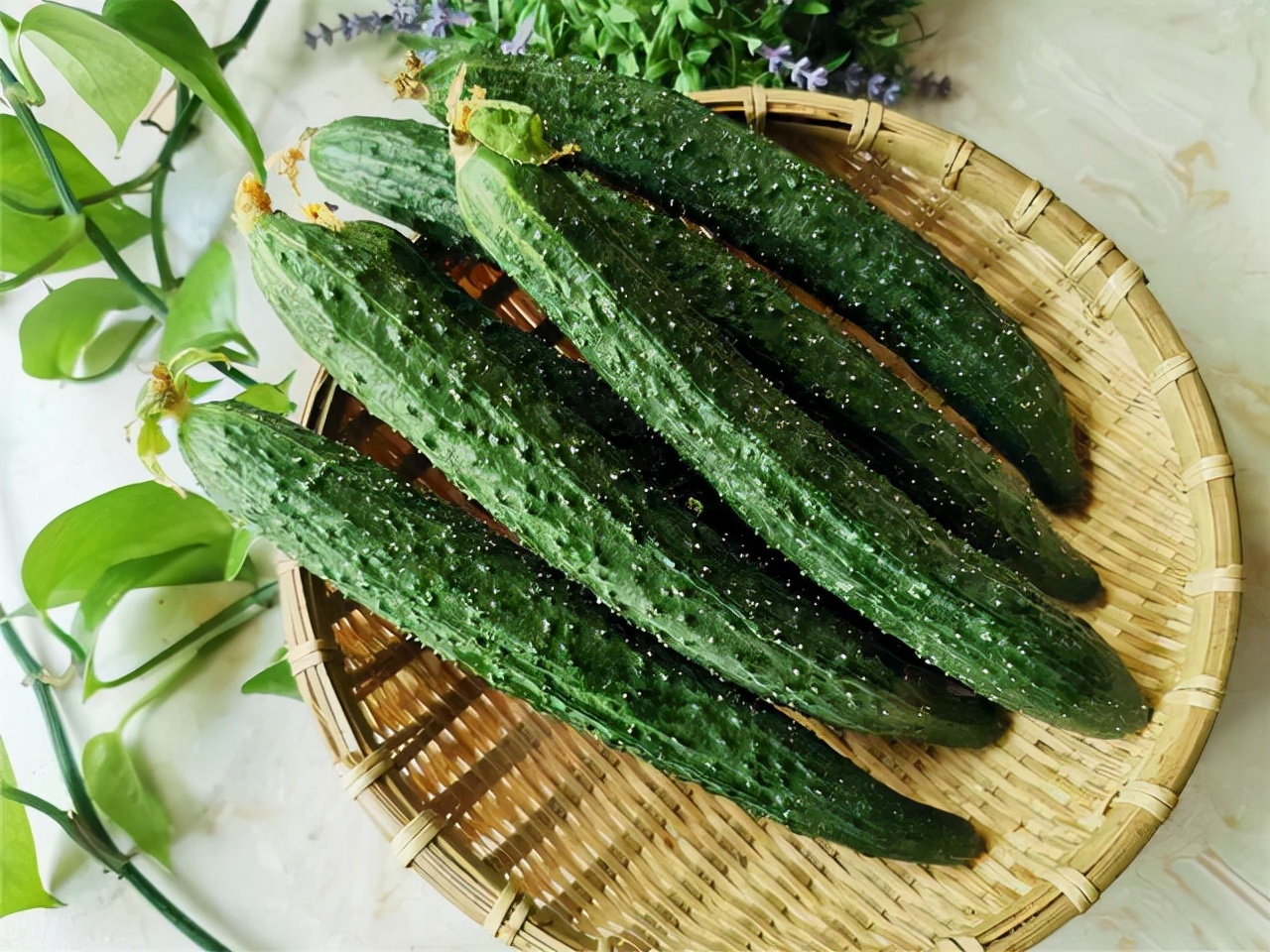 越吃越年轻的5种食物，有你爱吃的吗？经常吃，或美容养颜抗衰老