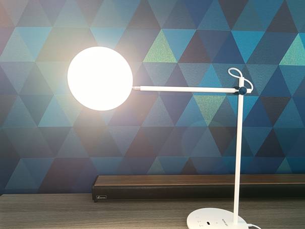 保护孩子视力的超级英雄-南卡L1护眼台灯评测