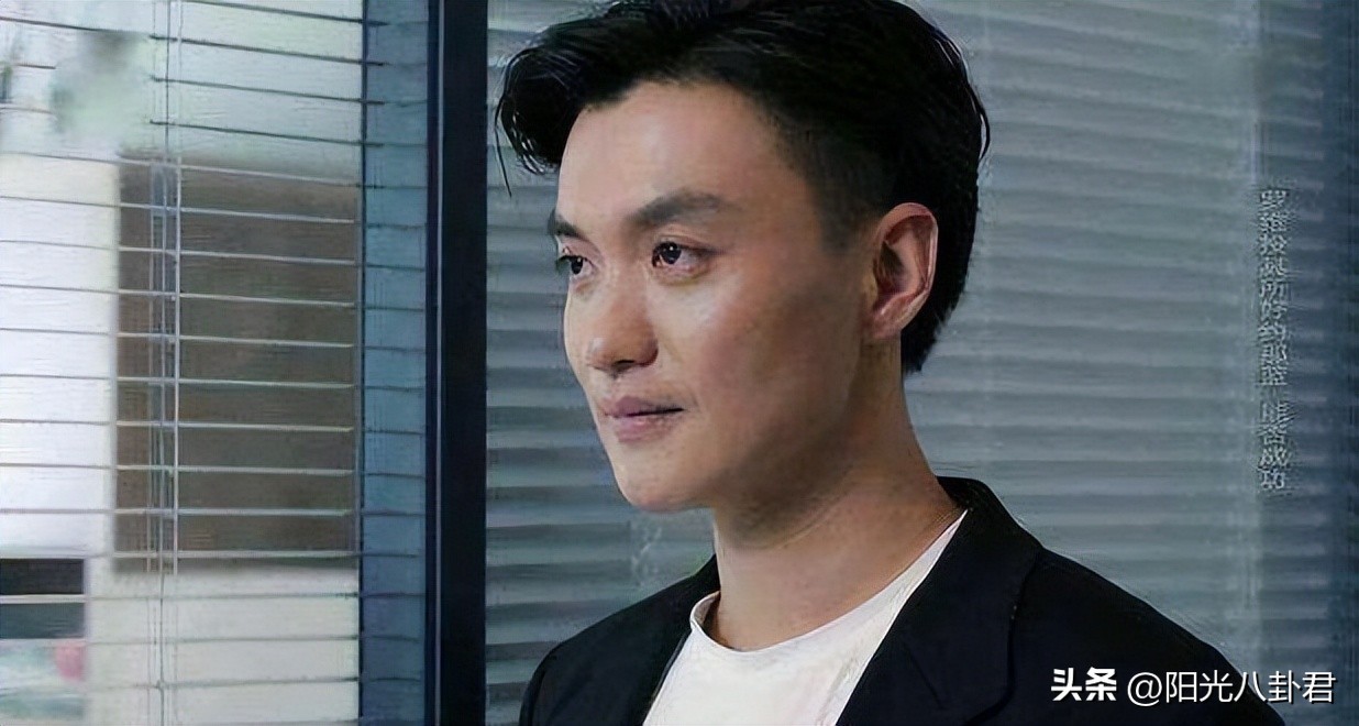 初见时青葱少年，再见时“人间油物”，这6位男星集体把路走窄了