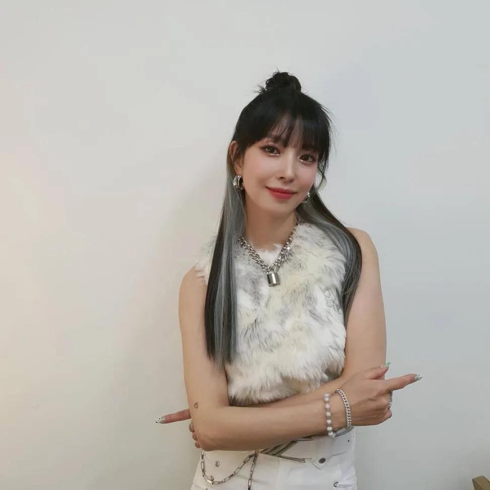 韩国天后宝儿，虽然个子不高，但气场实在是太强大了