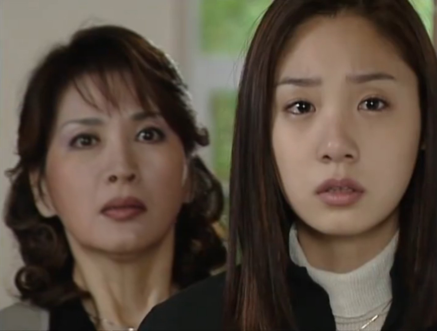 《蓝色生死恋》看到俊熙和恩熙“私奔”，才知幼美的爱有多窒息