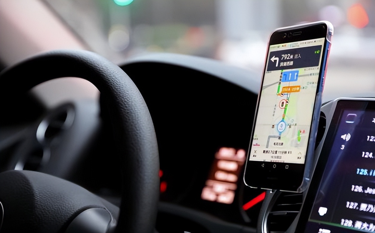 驾驶导航要淘汰了，“北斗实景”正式出来，路况全方位清晰可见