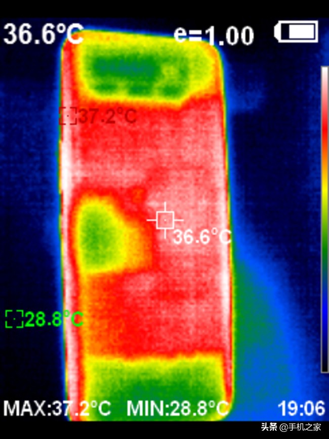 腾讯ROG游戏手机6 Pro体验 虽是腾讯联名 更是原神游戏神机