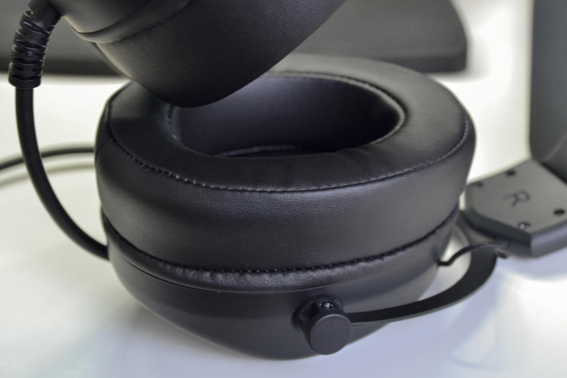 雷柏VH650游戏耳机 虚拟7.1声道 解密百战不殆