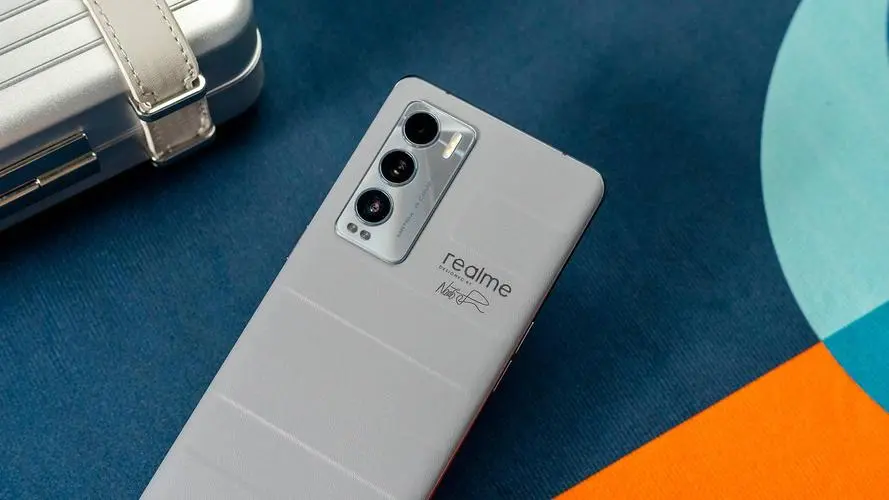 夏天可以考虑这几款搭载骁龙870的性价比手机，不输天玑8100