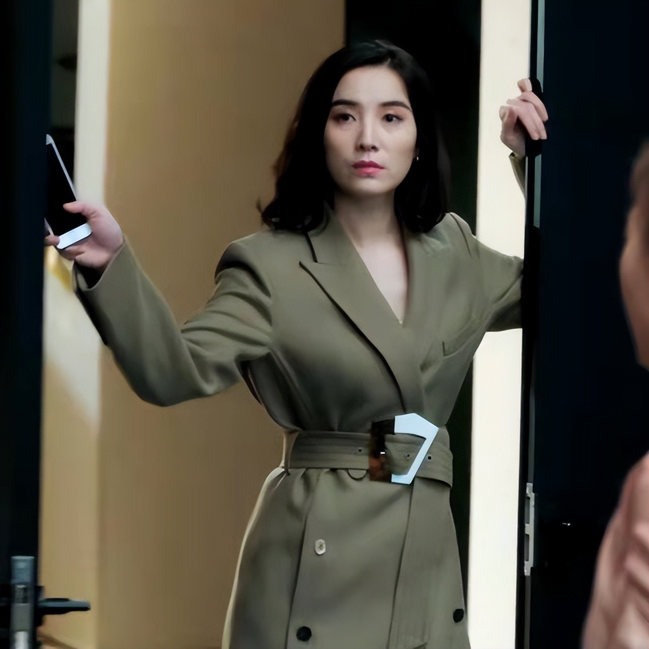 同样饰演职场女精英，把陈数、姚晨和杨颖放在一起，差距就出来了