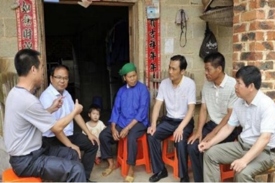 取消“村干部”呼声再起，有村民列出4大理由，今年会实行吗？