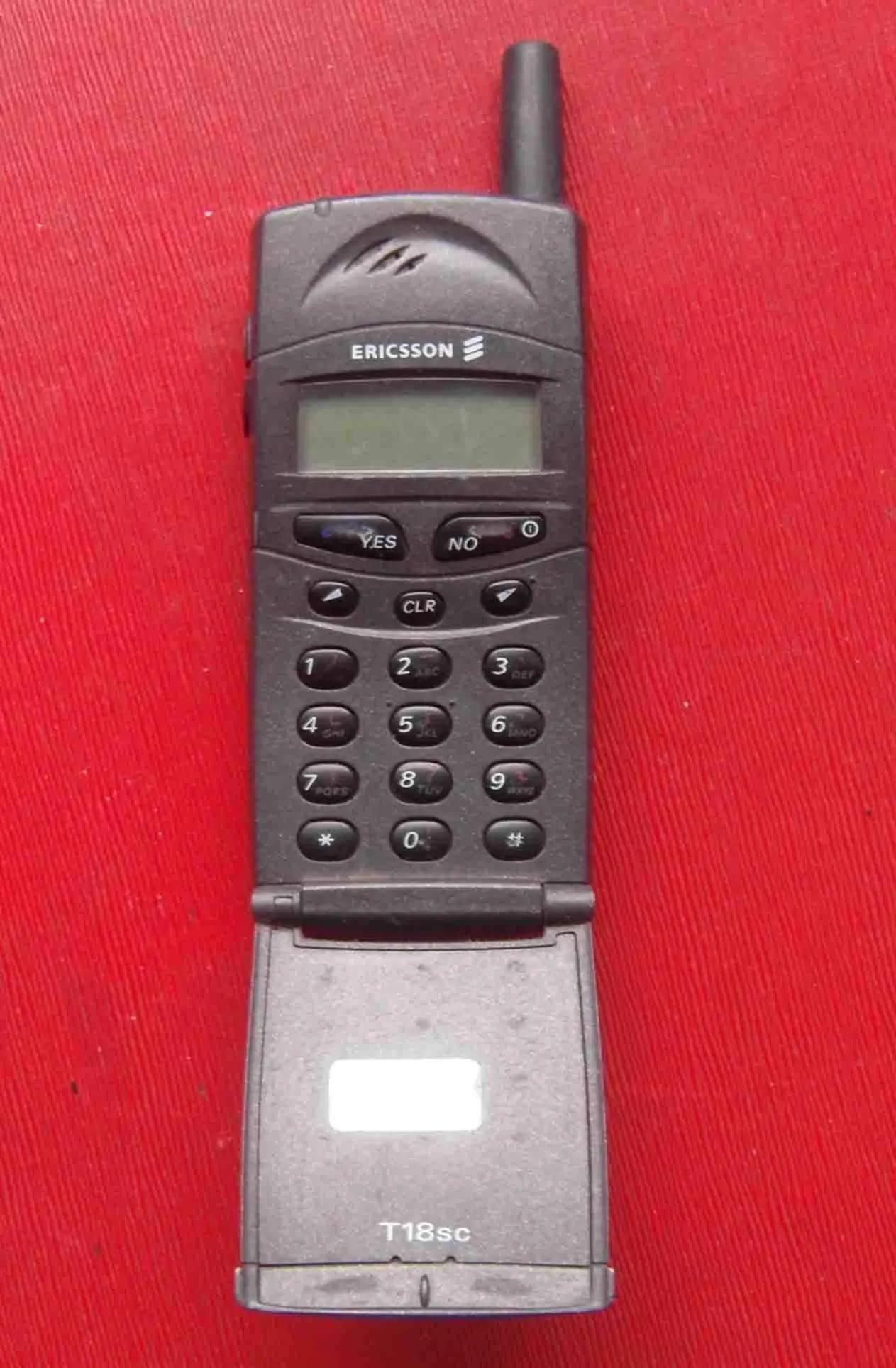 从数字传呼机到华为Mate40Pro手机，你用过这些通讯工具吗？
