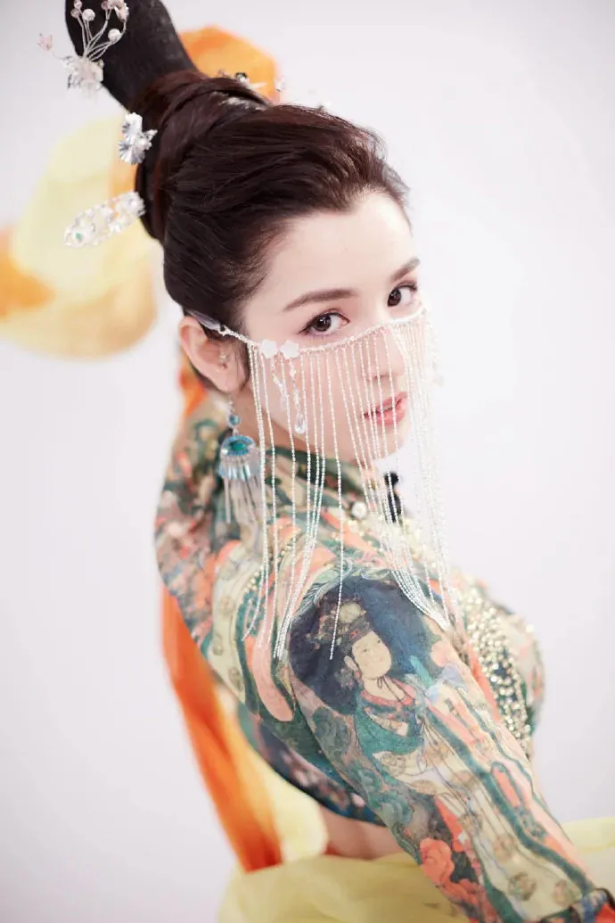 “天山”出大美人,10位新疆女明星,个个盘正条顺,美得各有千秋