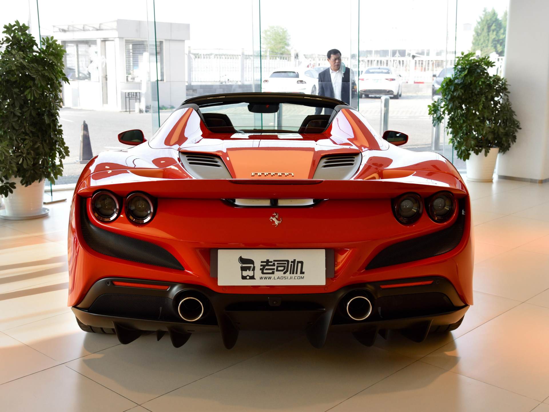 买顶级敞篷跑车真的有必要吗法拉利f8真的值得这个价格吗