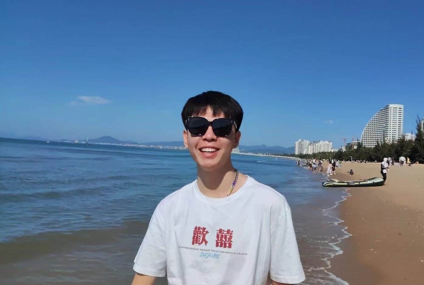 寻亲网红留万字遗书跳海自杀！抢救画面曝光，知情人透露他已去世