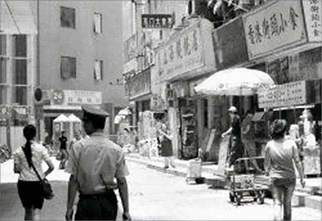 05年审判陈毅锋时欲抹黑执法部门，声称遭受私刑：被吊了15个小时