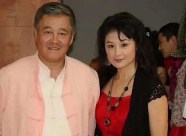 回顾2021年十二位离世的名人，每一位都让人难以割舍