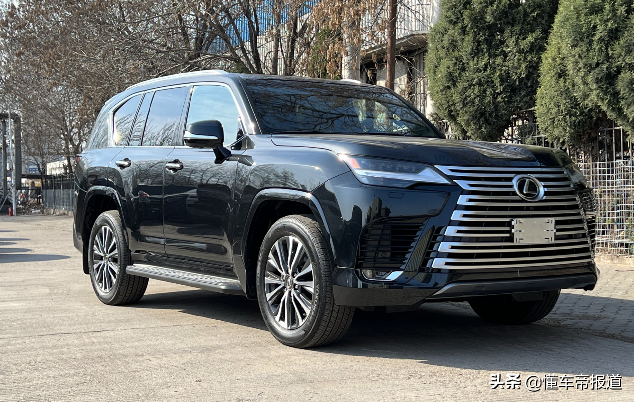 新车 | lx570"大哥",新雷克萨斯lx600国内实车曝光,或200万起售