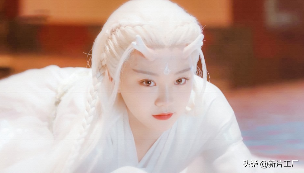 《驭鲛记》捧红了俩配角，一男一女，如今都做了主角，好难得