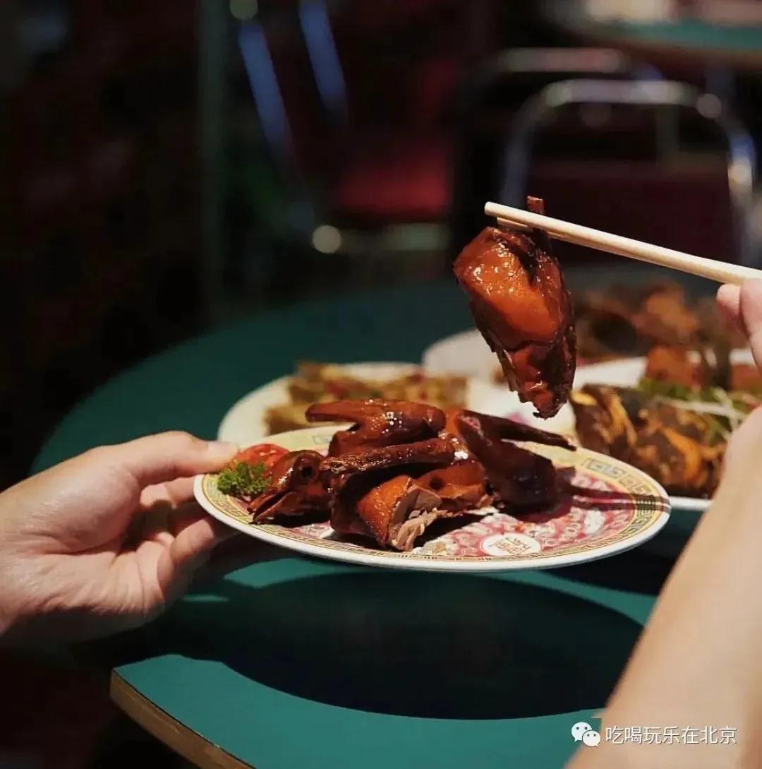 北京美食哪家强？推荐您来这4条各具特色的美食街逛逛，从早吃到晚