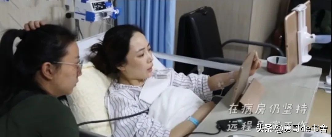 白敬亭置顶8年的微博里，藏着她的秘密