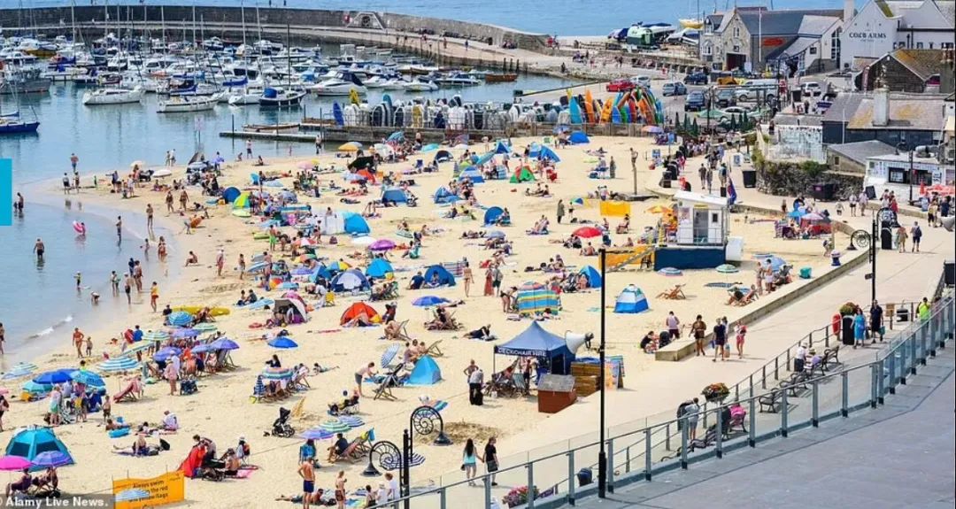 热浪over！英国温度一夜骤降15℃，多地迎来大降雨