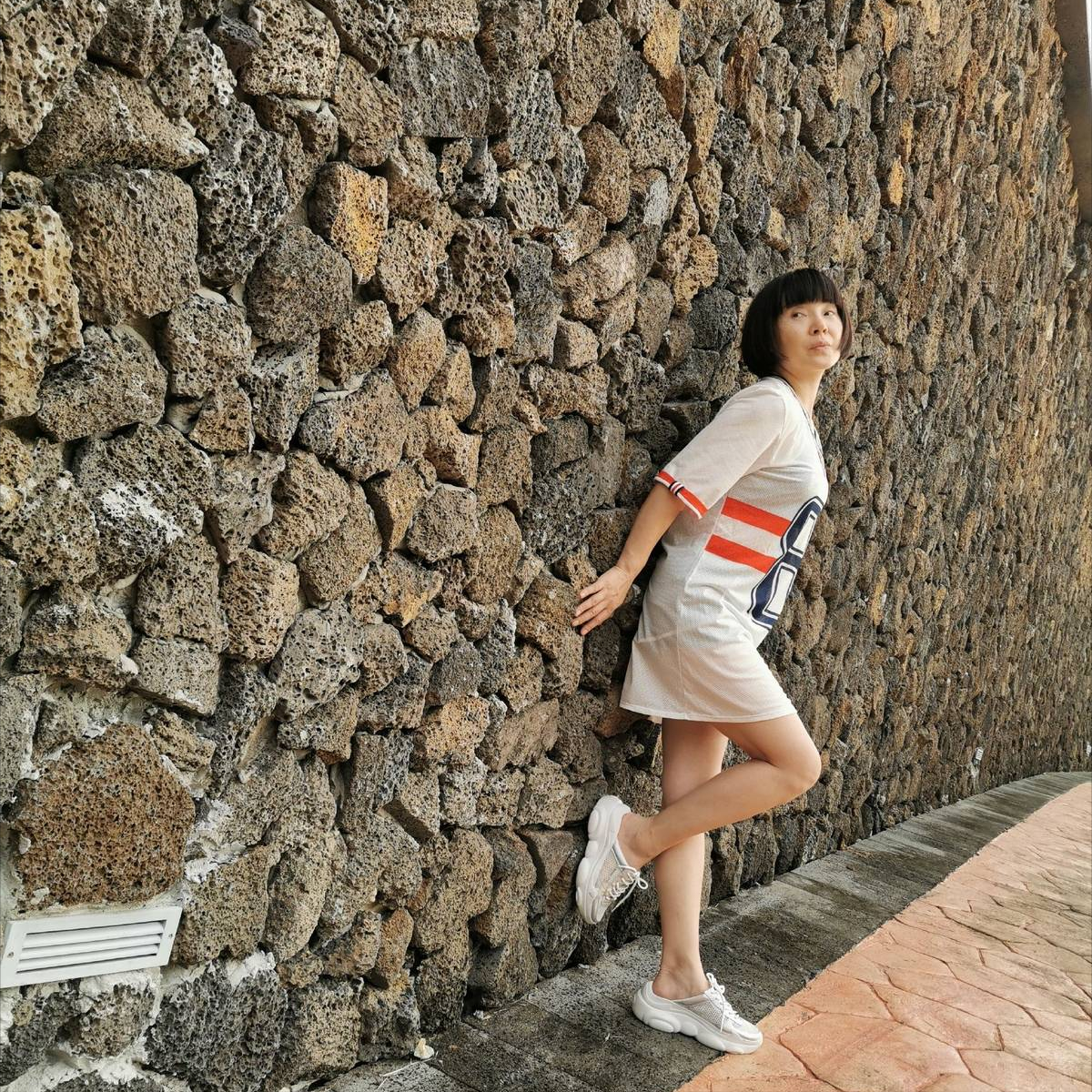 歌手陈红：退出歌坛嫁李军，离婚后对簿公堂声誉尽毁，人生太坎坷