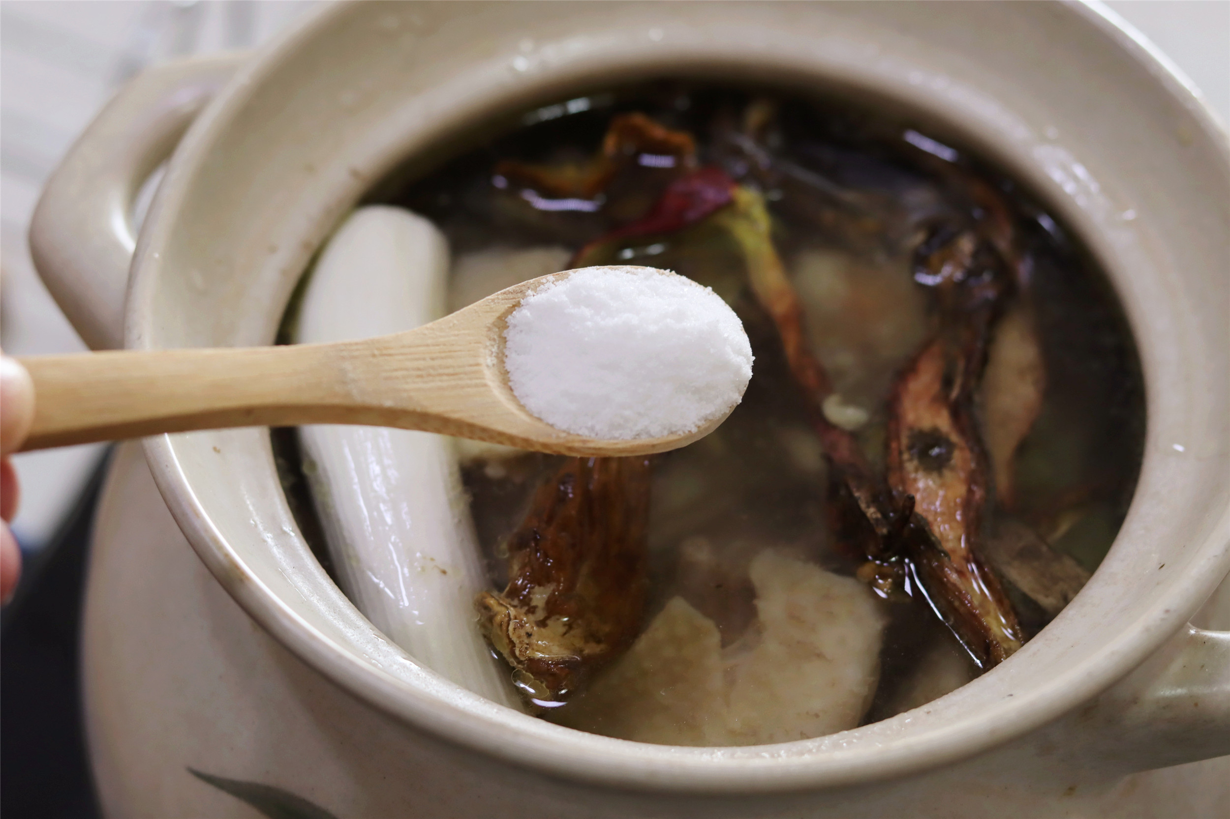 老母雞湯的做法,老母雞湯的做法視頻