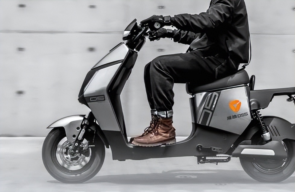 3000元买电动车,雅迪/爱玛/九号谁值得买?3款百公里新车告诉你