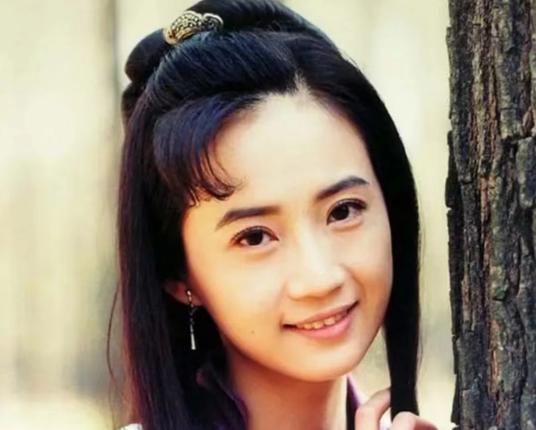 红极一时却突然“消失”的15位明星：林芳兵险毁容，利智为爱息影