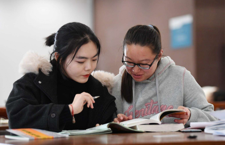 江苏一高校现学霸宿舍，8名室友全部保研名牌大学，真是羡煞旁人