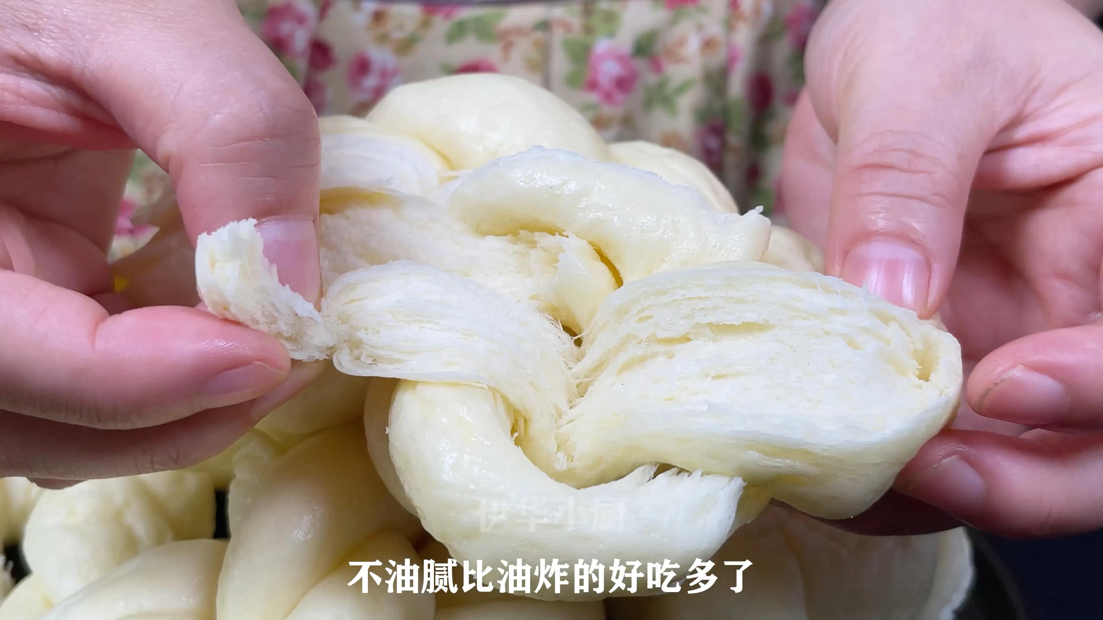 面粉别蒸馒头了，教你做麻花，不用油炸，松软香甜比面包还好吃