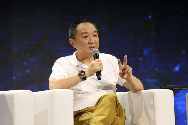 表面“人间清醒”，实际生活却一团糟，这些女星实在令人尴尬