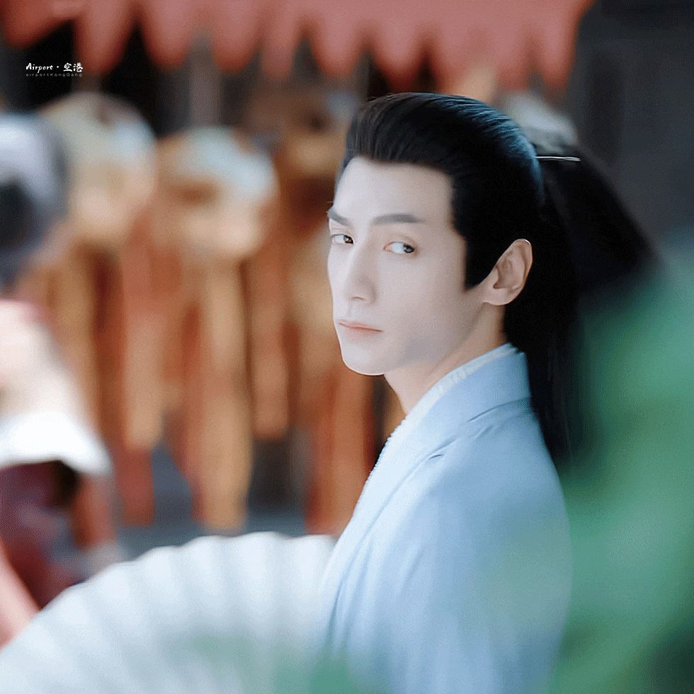 回眸一笑百媚生！男人魅起来太欲了，这6位的回眸杀让人惊艳