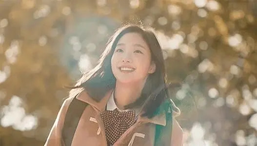 她的中文水平达10级，凭借“尺度片”得到认可，不惜为戏增重8斤