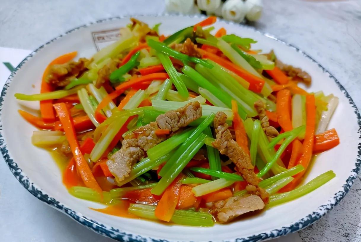 猪身上最好吃的3个部位，肉贩子常自己留着吃，很多人还不知道