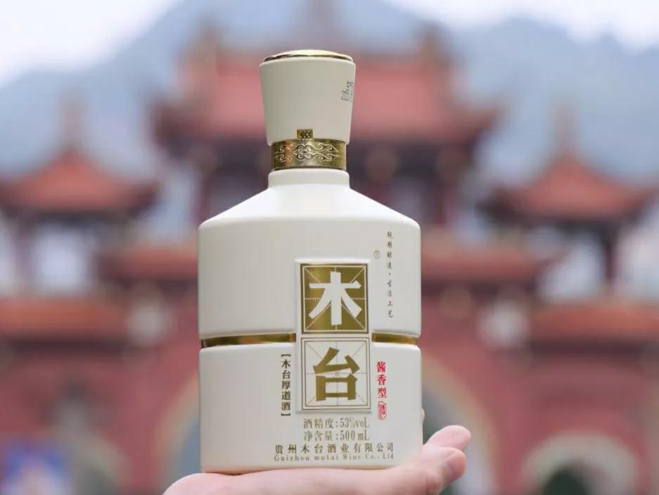 春节送老丈人什么酒好（送老丈人什么酒好上档次还不贵）