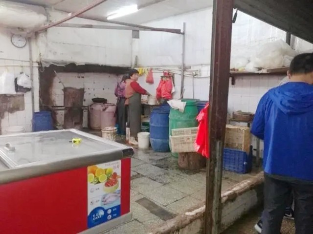 2009年，控制重庆生猪市场多年的“猪霸”王天伦，落入法网