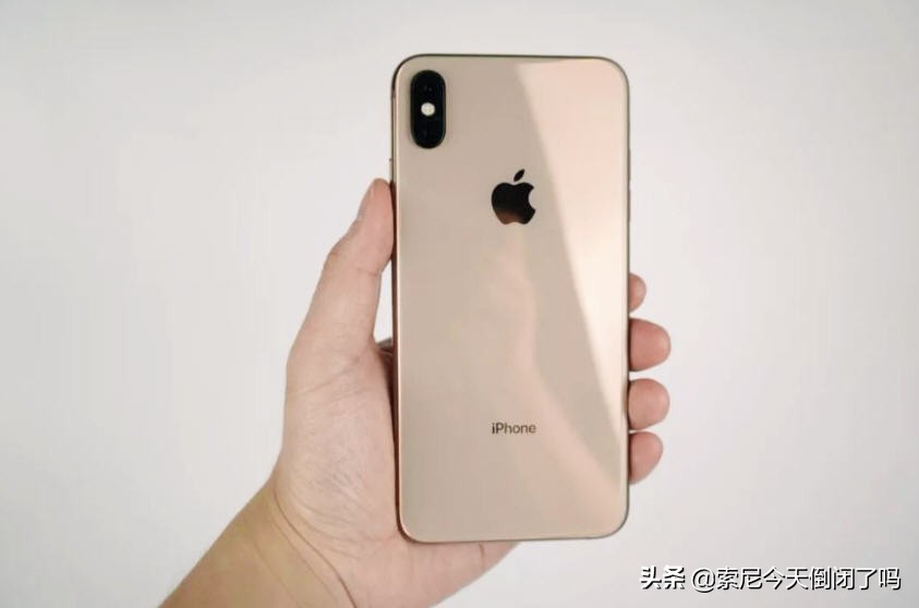 iOS15.6b3是今年最好的系统？iPhoneXSM升级后续航有点无敌，必升