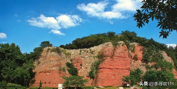 虎踞龙盘之地，因朱元璋在此建都而得名——地名探究之江苏南京