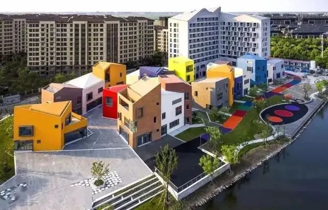两个2021年中国十大丑陋建筑评选结果重磅揭晓