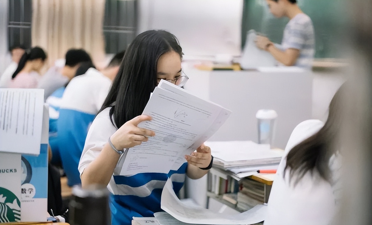 高考时间出炉，多地区采取新高考模式，家长纷纷为孩子发愁