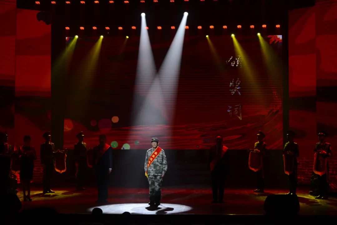 线上展览|“喜迎二十大 永远跟党走”庆祝“八一”建军节摄影作品线上展览