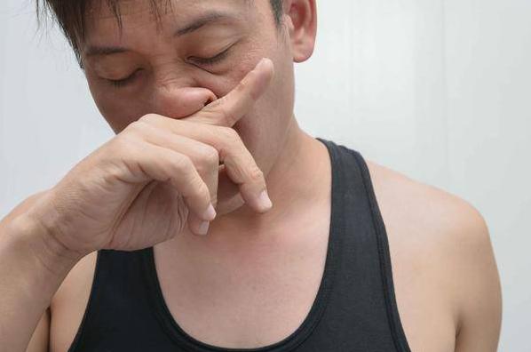 经常鼻塞是癌细胞在作祟？提醒：这3个原因，别轻易忽视了