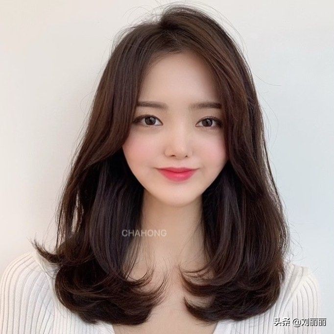 最有人气的女士发型来了,这个春天就选它,利落时尚很满意