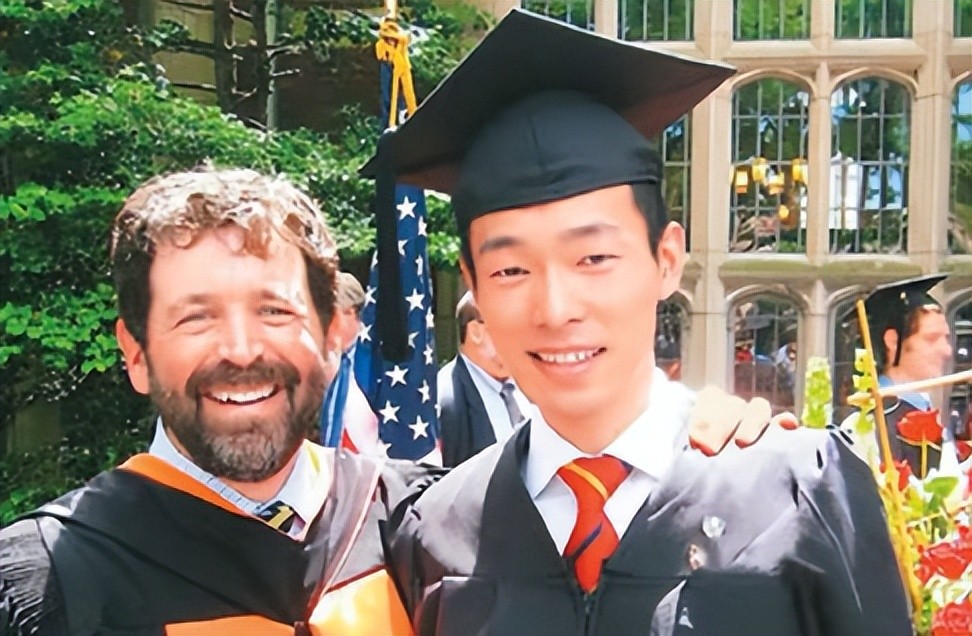 放弃美国百万年薪，回国当村官拿1450月薪的“耶鲁哥”，后来怎样