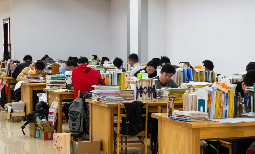 上海一高校公开招聘教师，享有“事业单位”待遇，学历要求很苛刻