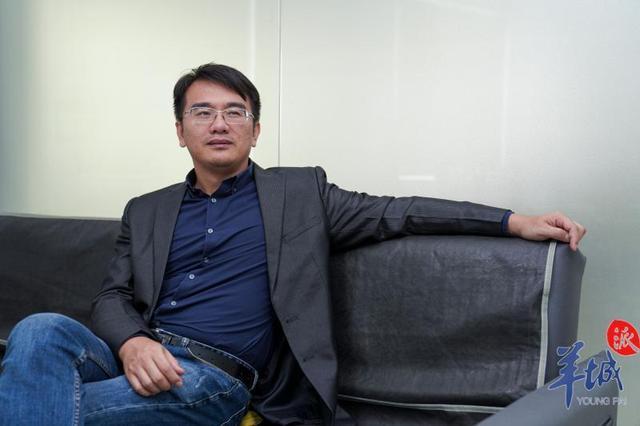 作家阿菩：写一种愿意给长大后的孩子看的文字
