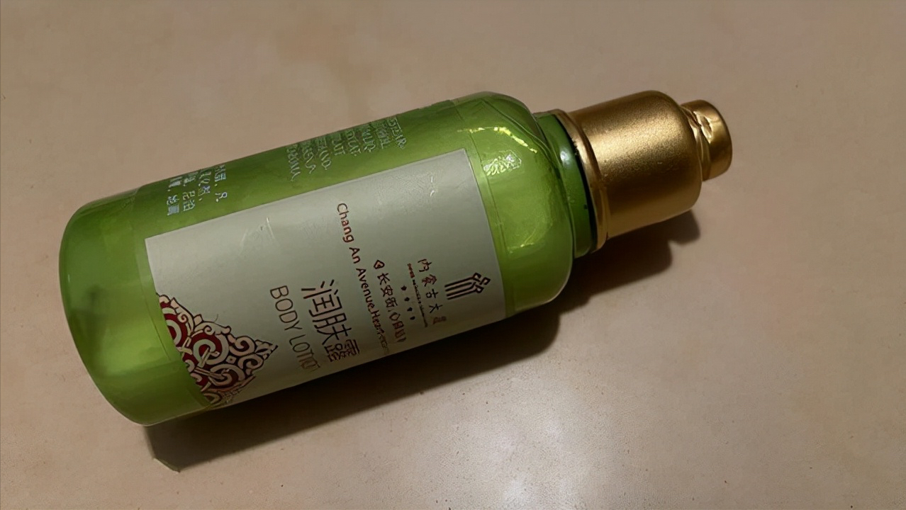 带上飞机的液体是总共100ml，还是单瓶，共有6类限制随身携带物品