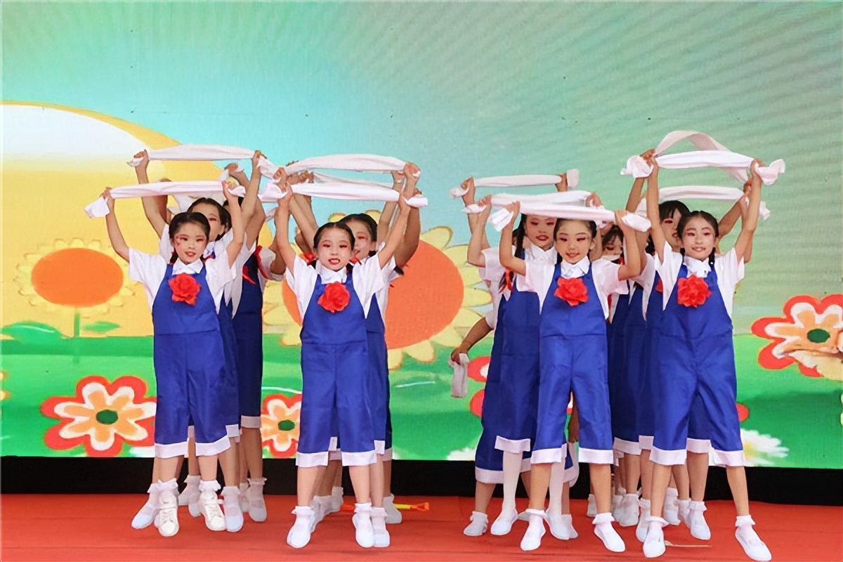 西安市高新区第三十二小学举行校园艺术节暨“庆六一”活动