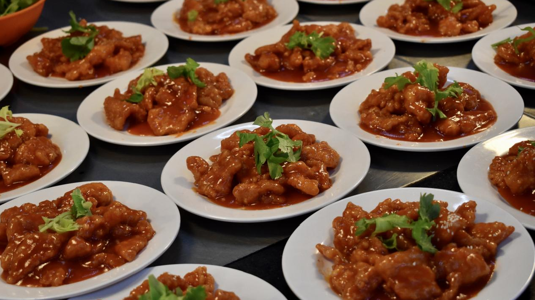 “恐龙”守候，坐拥4大食堂、水上图书馆！2022，成都理工大学等你来！