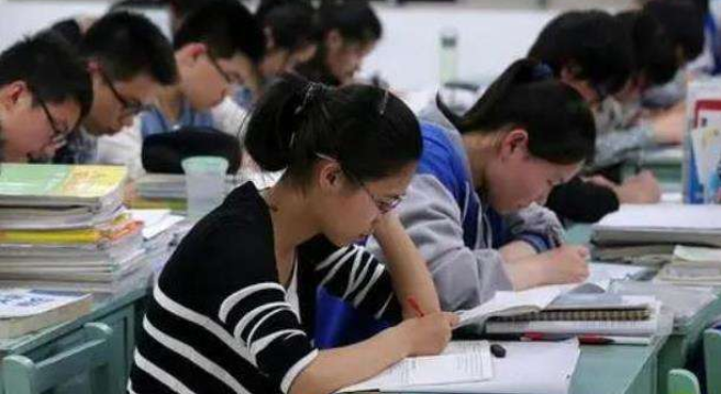 2022或成高考“最难年”，3大变化要注意，部分学生报考受限